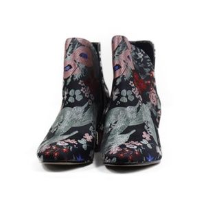 Vince Camuto Kassie Mltwnd - Multi Wonderland